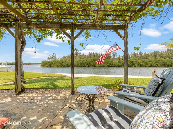 2051 Bali Rd, Cocoa Beach, FL 32931