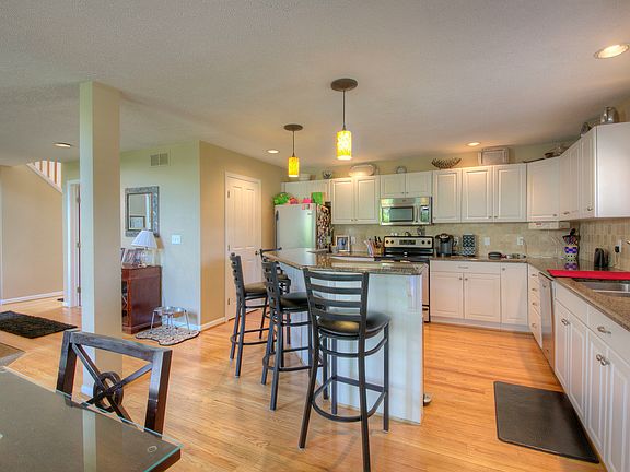 5th image of 1385 Forest Bay Dr