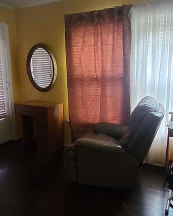 4th image of 1309 N Sylvania Ave