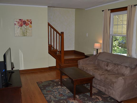 3rd image of 11031 S Central Park Ave