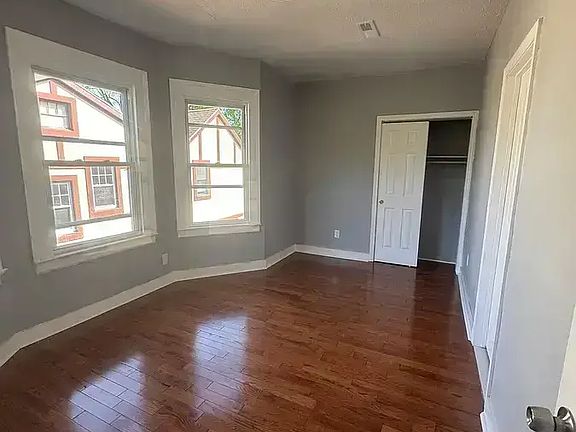 4th image of 1214 Whalley Ave #2