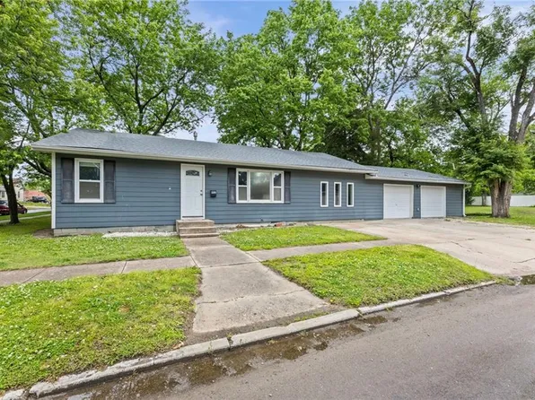902 E Broadway St, Iola, KS 66749