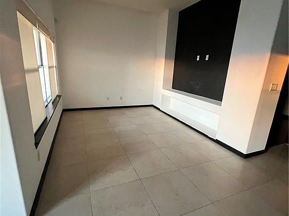 5th image of 4217 Colbath Ave #250B