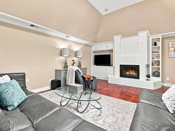 419 E Fair Harbor Ln, Houston, TX 77079