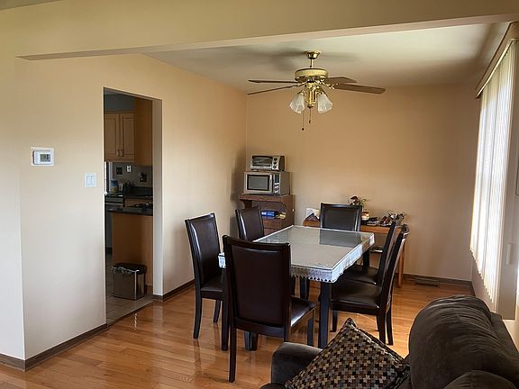 5th image of 16543 Cranberry Ct