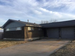 821 Spruce Dr, Yukon, OK 73099