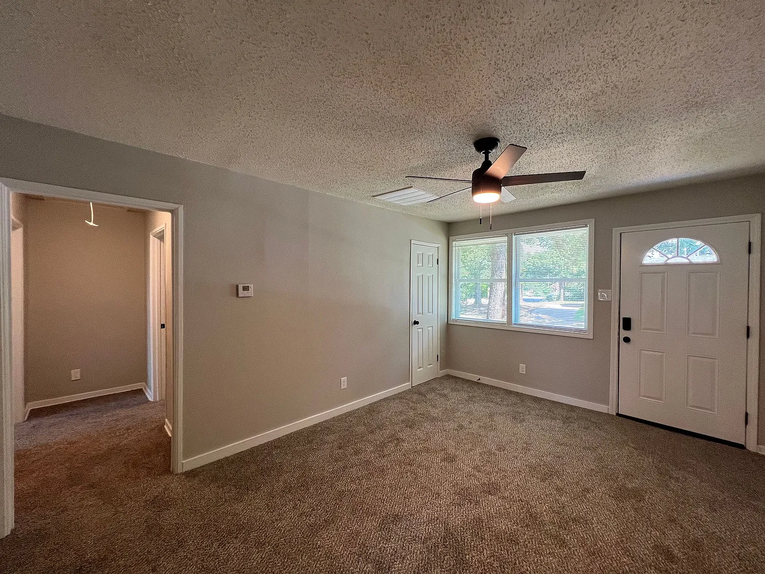 2983 Waynoka Ave — Photo 2