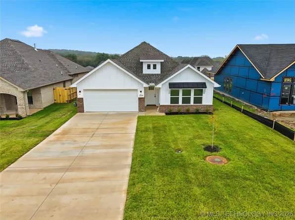2069 E 130th St S, Jenks, OK 74037
