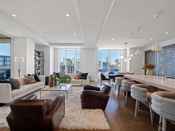 1111 W River Pkwy #11C, Minneapolis, MN 55415