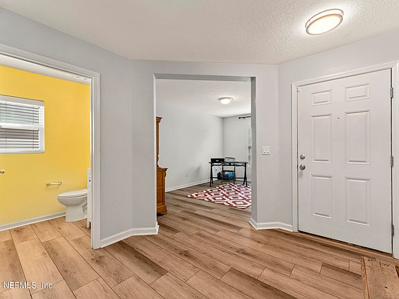 4th image of 12042 ALEXANDRA Drive