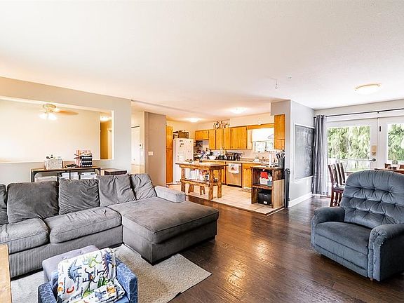 3rd image of 2224 Mouldstade Rd