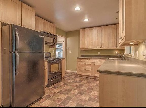 4th image of 771 Franklin Blvd Unit 1