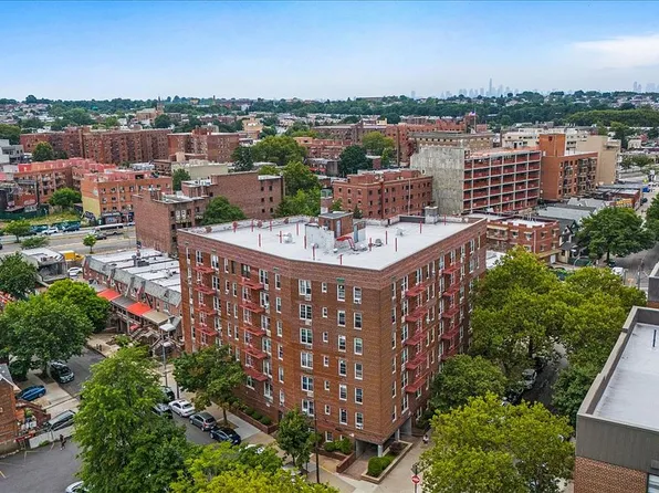 8420 51st Ave APT 5C, Flushing, NY 11373
