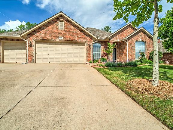2nd image of 14009 Pecan Hollow Ter