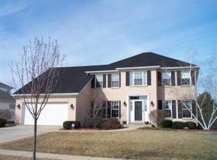 2751 Pennyroyal Cir, Naperville, IL 60564