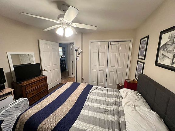 2nd image of 1201 Laurel Ave APT 106