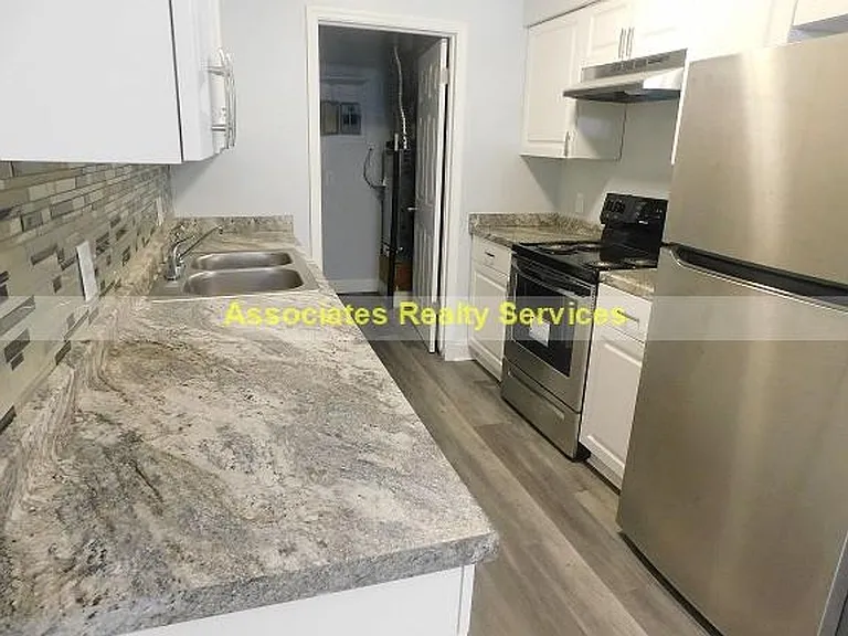 7215 SW 42nd Pl — Photo 7