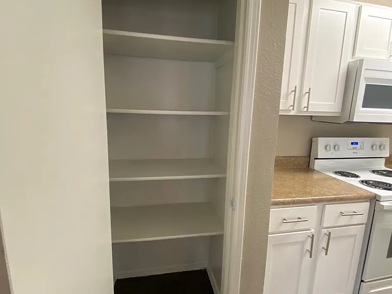 Walnut Creek Apartments — Photo 82