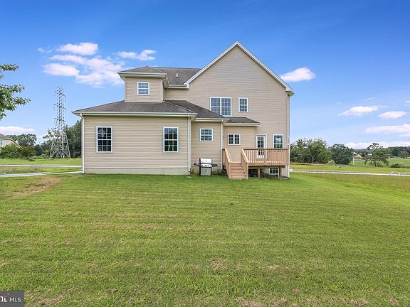 5th image of 7 Pelham Dr