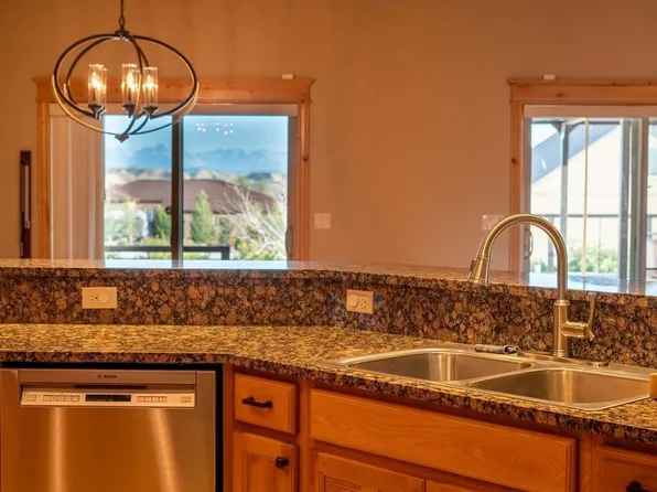 69072 Oak Grove Road, Montrose, CO 81401