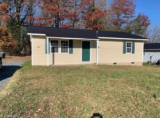 1002 Breeze Way Ct, Asheboro, NC 27203