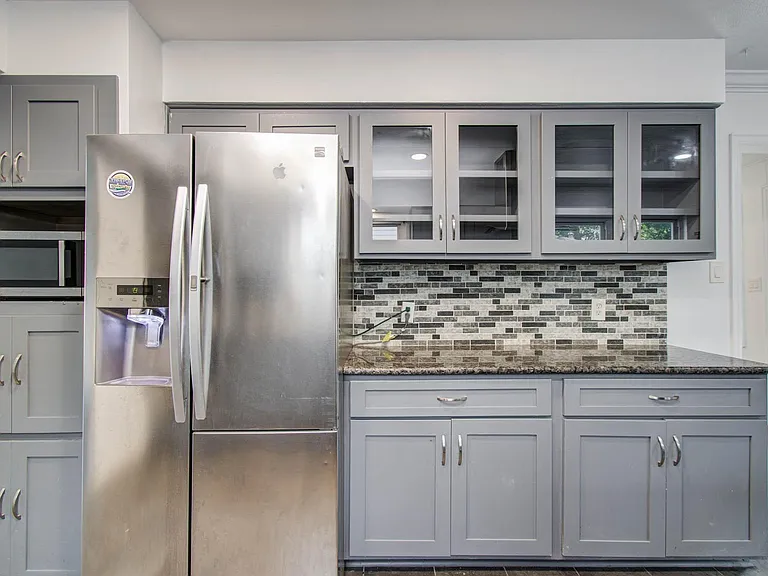 674 Ravensworth Dr — Photo 9