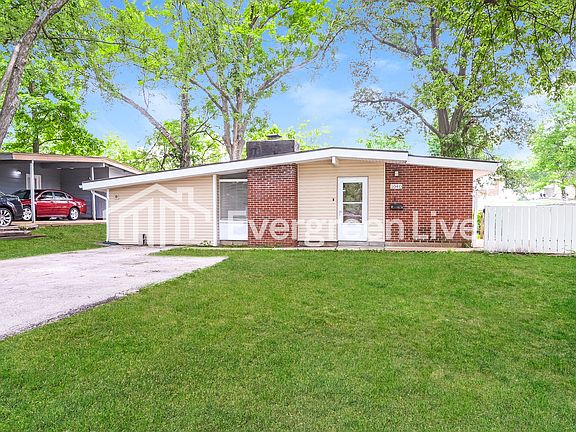 2nd image of 1040 Robinwood Dr