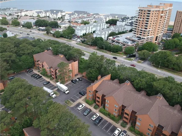 3044 Cape Henry Ct, Virginia Beach, VA 23451