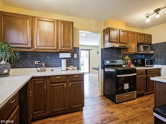 4th image of 1357 Glen Hill Dr