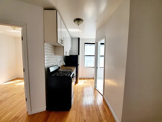 Rented by Douglas Elliman | media 7