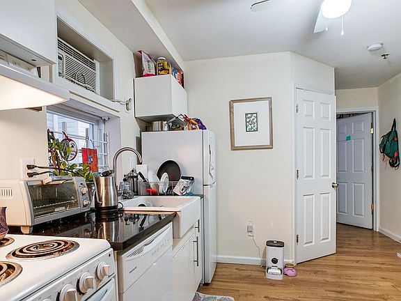 3rd image of 1804 N Bouvier St Floor 1R