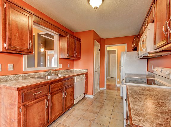 5th image of 3873 Gaine Dr