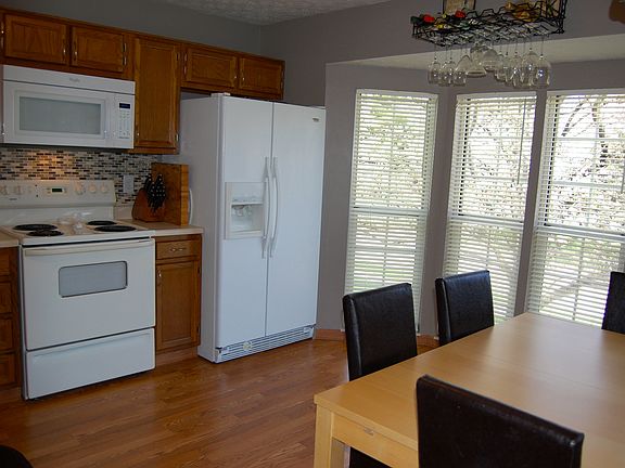 5th image of 7977 Bearcreek Dr