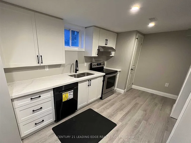 214 Gibbons St #BASEMENT — Photo 2