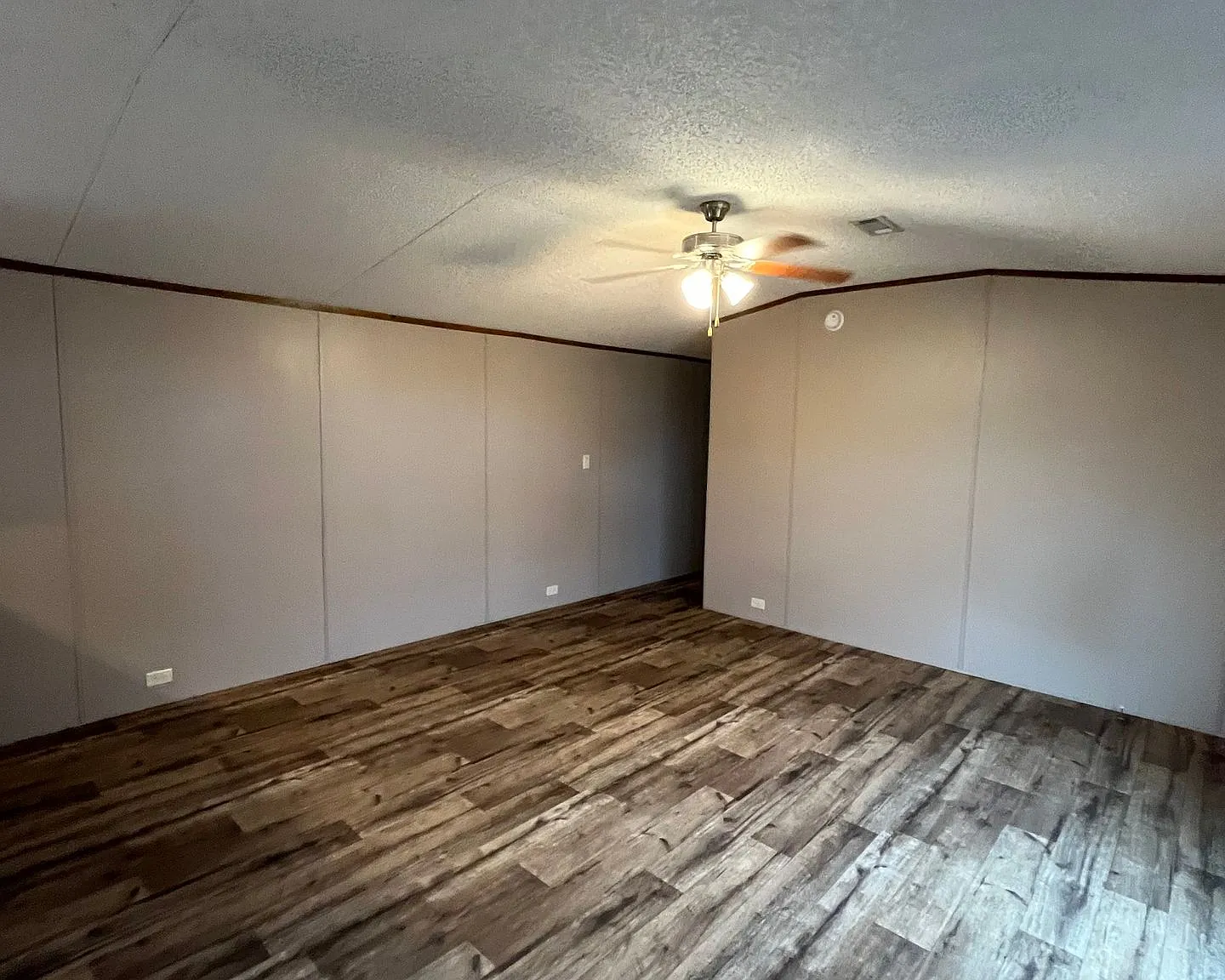 Coachlight North — Photo 4