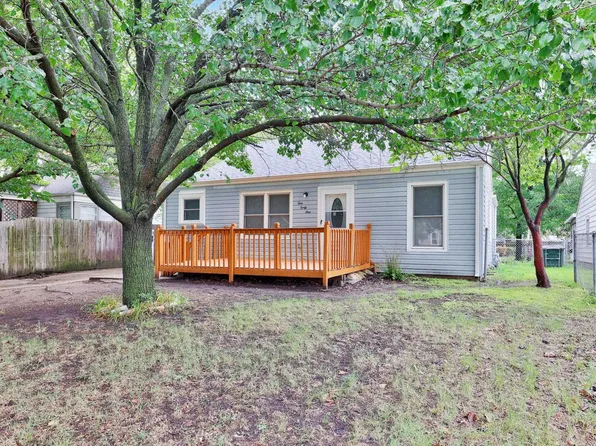 141 N Gordon Ave, Wichita, KS 67203