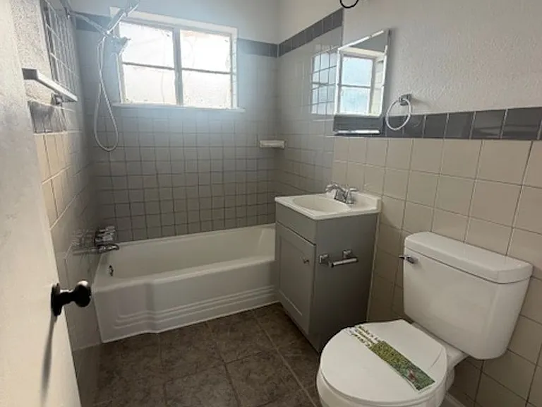 9523 Charleston St — Photo 17