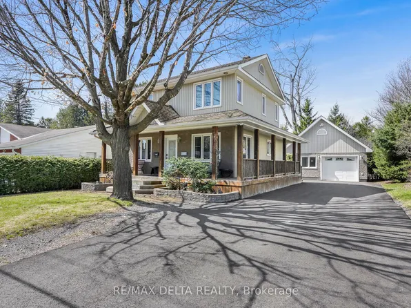 2567 Cleroux Cres, Ottawa, ON K1W 1B6