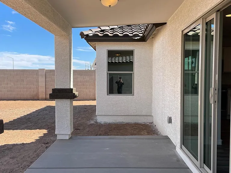 2062 E Julian Dr — Photo 5