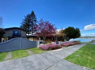 2003 8th St, Anacortes, WA 98221