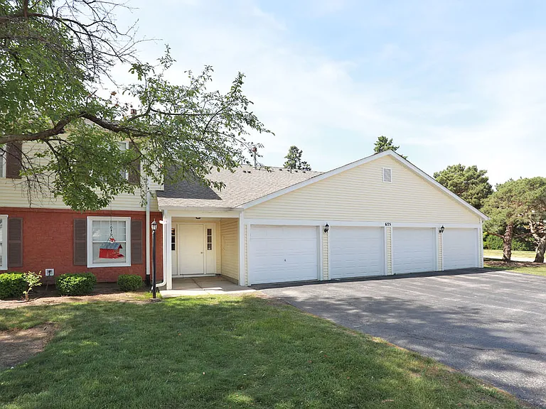 675 Greenfield Ct #C1 — Photo 2