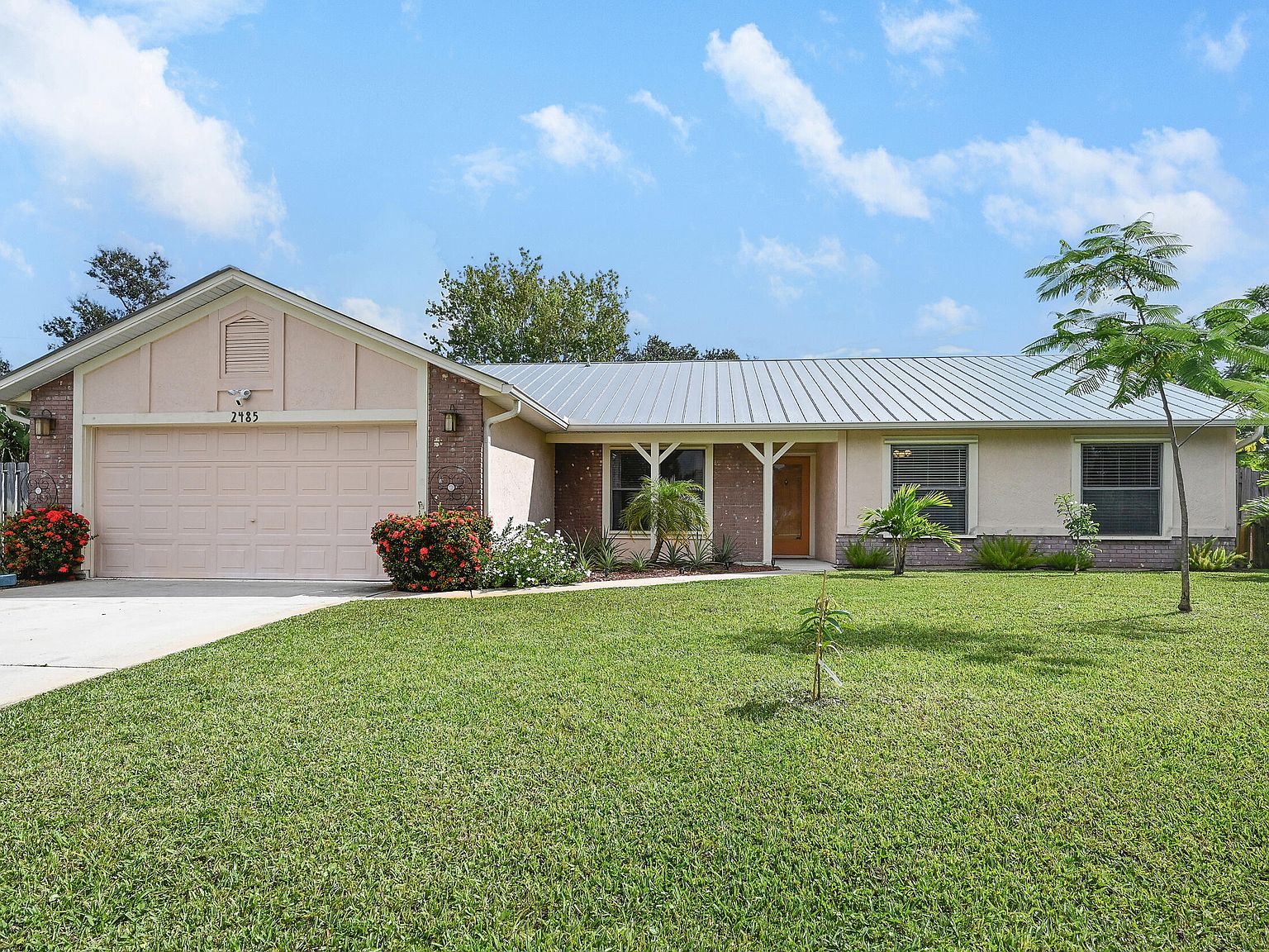2485 SE Tracy Avenue, Port Saint Lucie, FL 34952 | Zillow