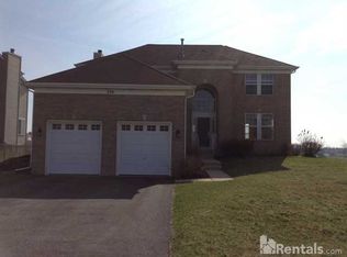 236 S Palmer Dr, Bolingbrook, IL 60490