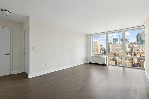 125 W 31st St #22D Photo 1