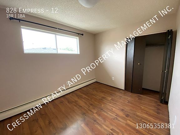 4th image of 828 Empress St #12