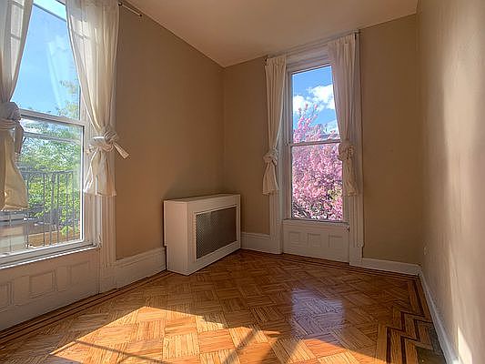 4th image of 489 Putnam Ave #3B