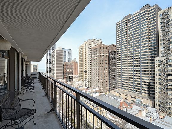 2nd image of 1430 N Astor St APT 14C