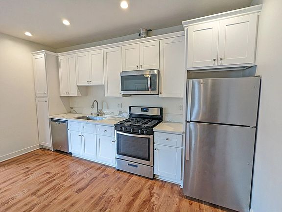 3rd image of 1526 6th Ave APT 4