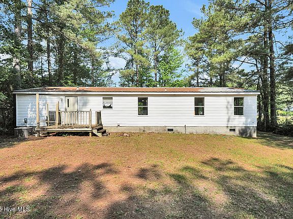 5th image of 1540 Bluff Drive NE