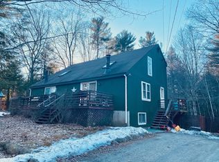 28 Roy St, Raymond, NH 03077